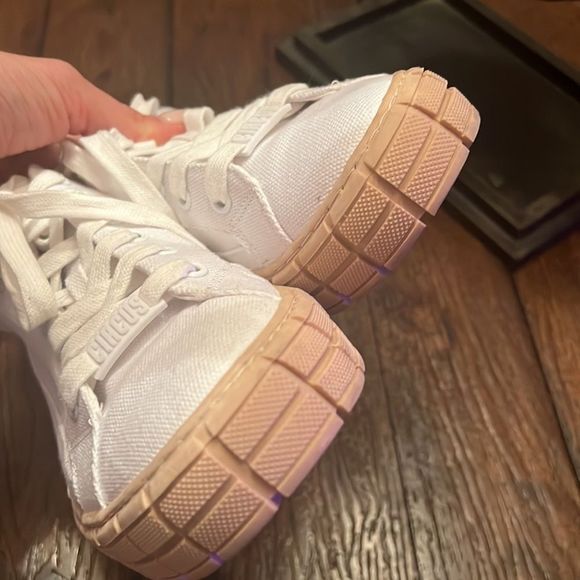 Circus by Sam Edelman Skyla Lace-Up Sneakers 9 Platform Canvas - Picture 9 of 9